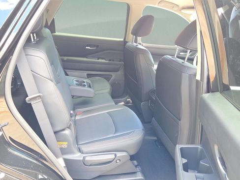 New 2026 Nissan Pathfinder SL FWD image 14