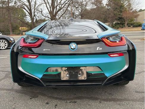 Used 2017 BMW i8 image 5