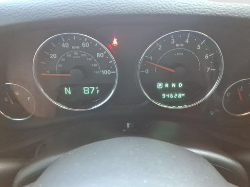 Used 2017 Jeep Wrangler Unlimited Rubicon w/ Connectivity Group AWD/4WD image 20
