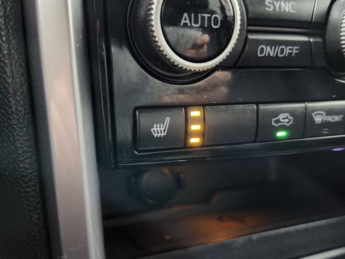 Used 2021 Subaru Ascent Limited w/ Technology Package image 9