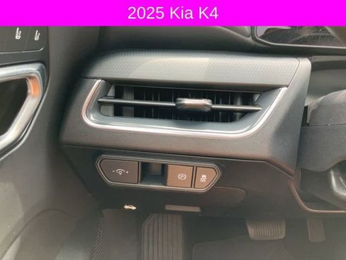Used 2025 Kia K4 GT-Line w/ GT-Line Premium Package FWD image 25