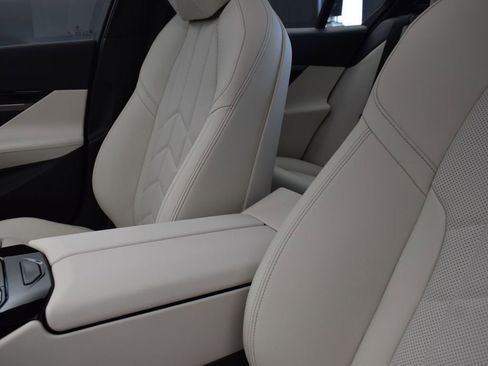 New 2026 BMW 530i xDrive w/ Premium Package AWD/4WD image 14