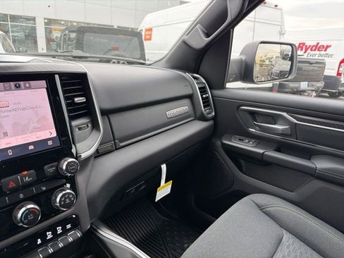 New 2026 RAM 1500 Big Horn w/ Night Edition AWD/4WD image 19