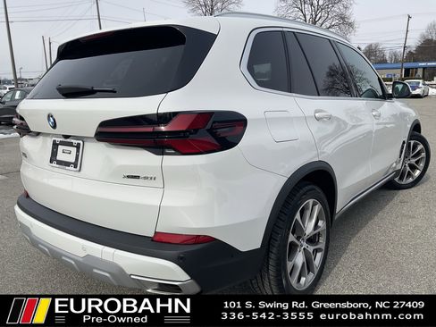 Used 2024 BMW X5 xDrive40i w/ Parking Assistance Package image 5