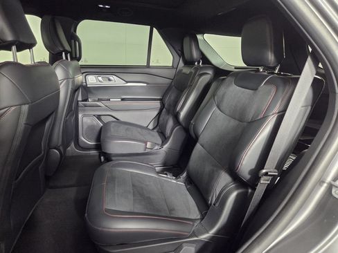 Used 2025 Ford Explorer ST w/ Sun And Sound Package AWD/4WD image 24