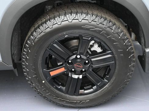 Used 2025 Nissan Rogue SV AWD/4WD image 8