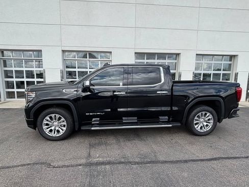 Used 2024 GMC Sierra 1500 Denali w/ Technology Package AWD/4WD image 3