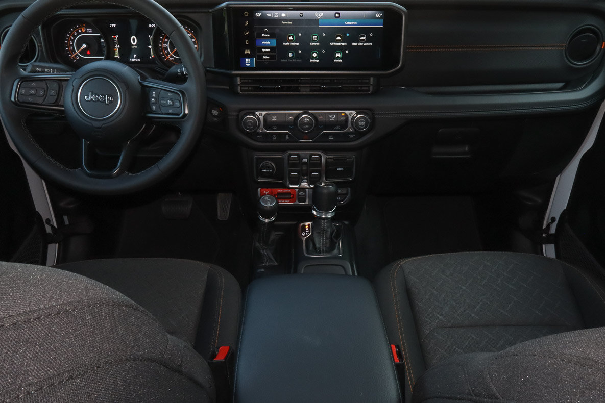 Used 2026 Jeep Gladiator Mojave AWD/4WD image 9