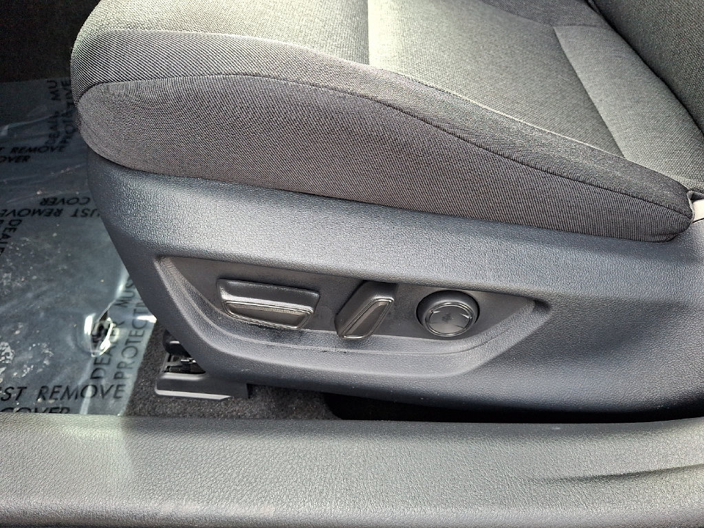 Used 2025 Toyota Camry LE w/ Convenience Package FWD image 15