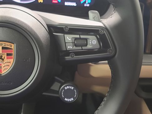 New 2026 Porsche Cayenne image 18