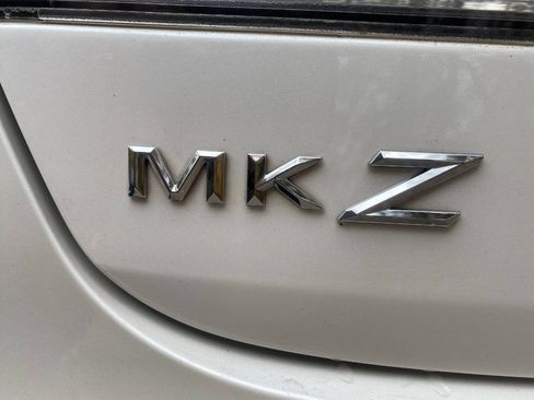 Used 2016 Lincoln MKZ Base 4dr Sedan w/ Equipment Group 200A Select image 11