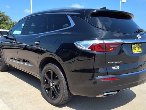 Used 2024 Buick Enclave Essence w/ Experience Buick Package FWD image 6