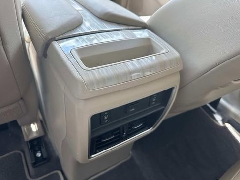 Used 2018 Nissan Murano SL w/ Cargo Package FWD image 18