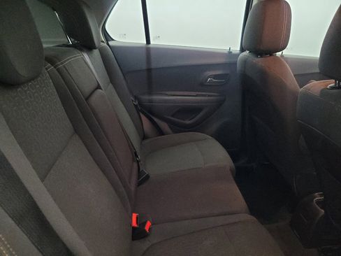 Used 2017 Chevrolet Trax LS AWD/4WD image 19