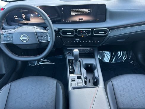 New 2026 Nissan Sentra SR FWD image 16