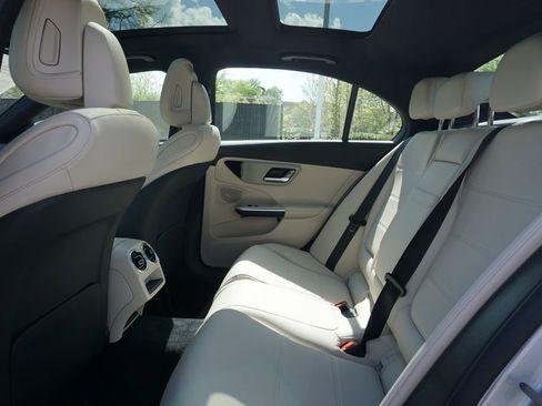 Used 2025 Mercedes-Benz C 300 4MATIC Sedan image 18