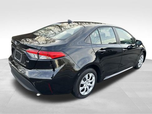 Used 2024 Toyota Corolla LE image 5