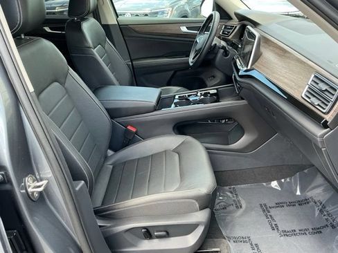 Certified 2025 Volkswagen Atlas SEL AWD/4WD image 23