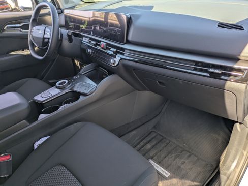 New 2026 Kia Sportage S AWD/4WD image 14