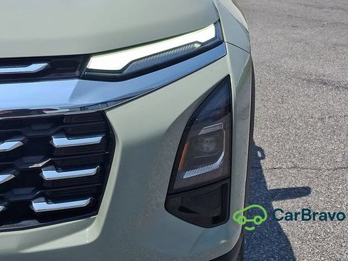 Used 2025 Chevrolet Equinox LT w/ Convenience Package II AWD/4WD image 9