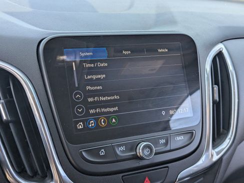 Used 2020 Chevrolet Equinox LT image 27