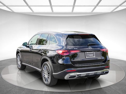 Certified 2026 Mercedes-Benz GLC 300 4MATIC image 2