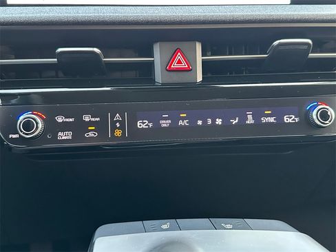 Used 2023 Kia EV6 Light image 28