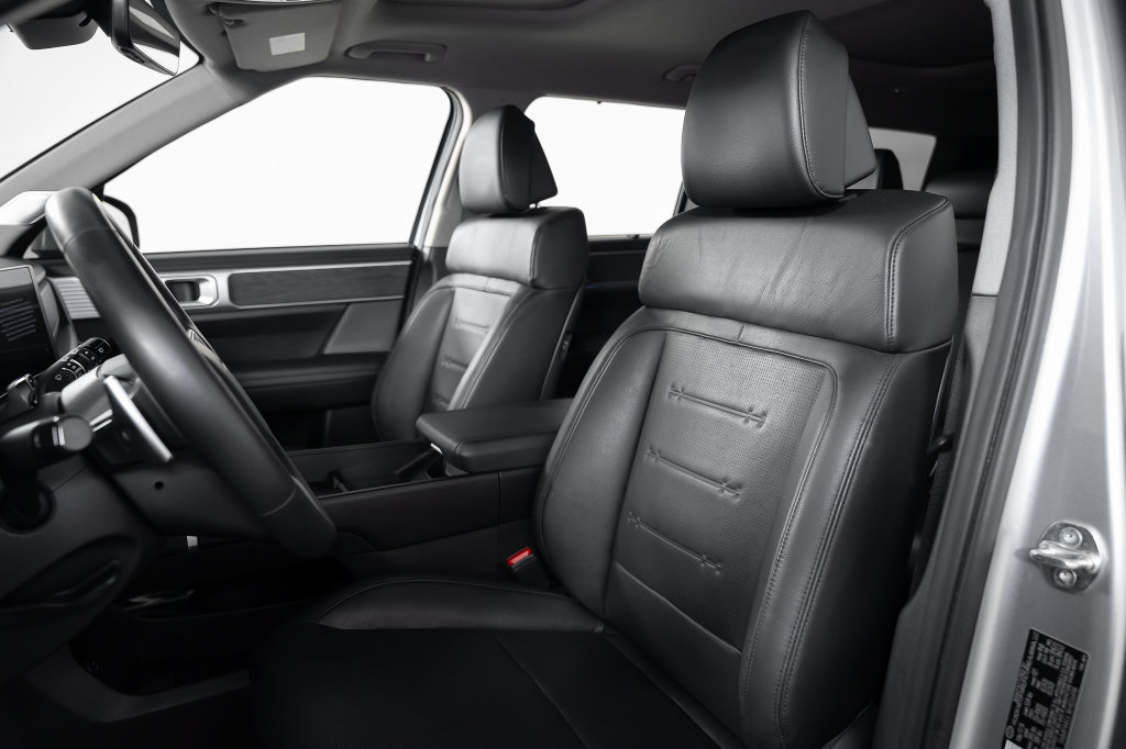 Certified 2024 Hyundai Santa Fe Limited FWD image 21