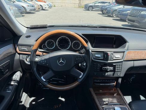 Used 2013 Mercedes-Benz E 350 4MATIC Sedan image 13