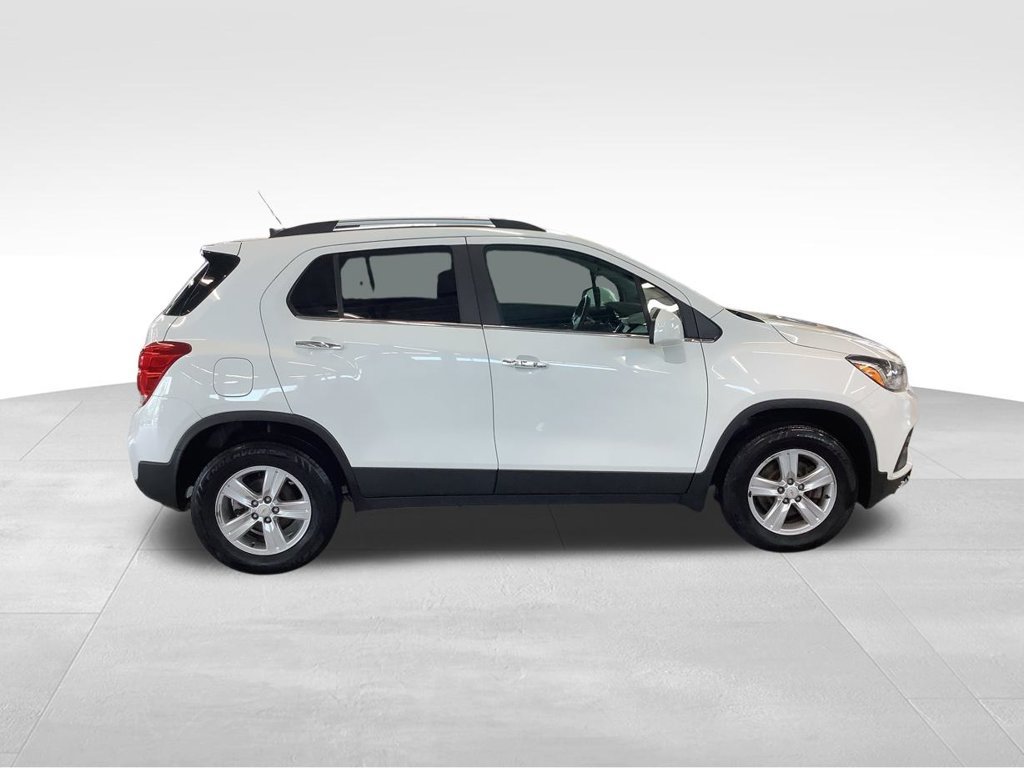 Used 2019 Chevrolet Trax LT w/ LT Convenience Package AWD/4WD image 25
