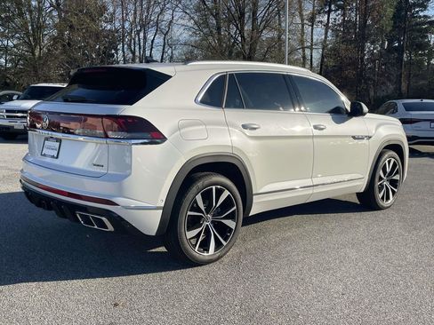 New 2026 Volkswagen Atlas Cross Sport SE FWD image 6