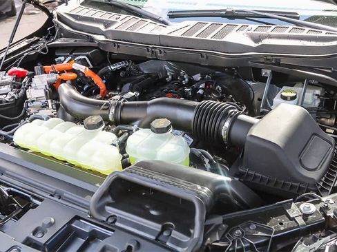 New 2025 Ford F150 Lariat w/ Equipment Group 501A Mid image 26