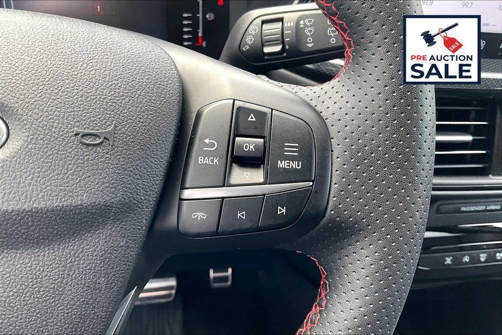 Used 2024 Ford Escape ST-Line w/ Tech Pack #1 AWD/4WD image 19