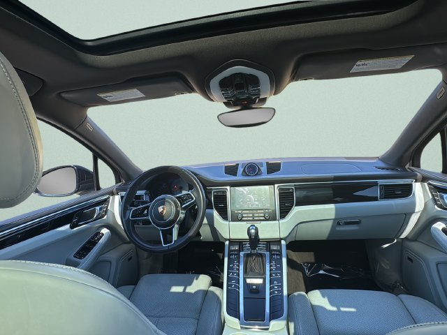 Used 2017 Porsche Macan S AWD/4WD image 3