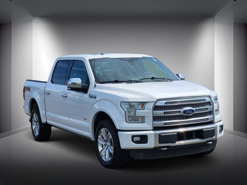 Used 2016 Ford F150 Platinum w/ Equipment Group 701A Luxury AWD/4WD image 4