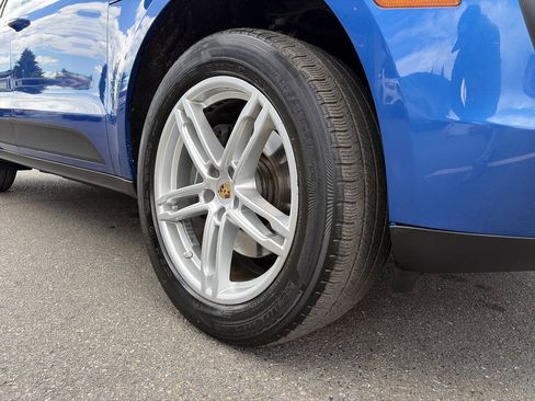 Used 2018 Porsche Macan AWD/4WD image 13