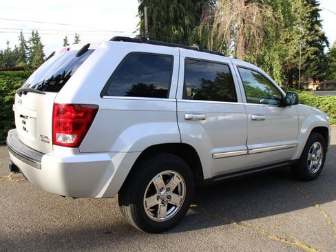Used 2006 Jeep Grand Cherokee Limited AWD/4WD image 3