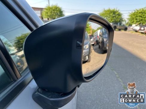 Certified 2025 Subaru Forester Premium AWD/4WD image 11