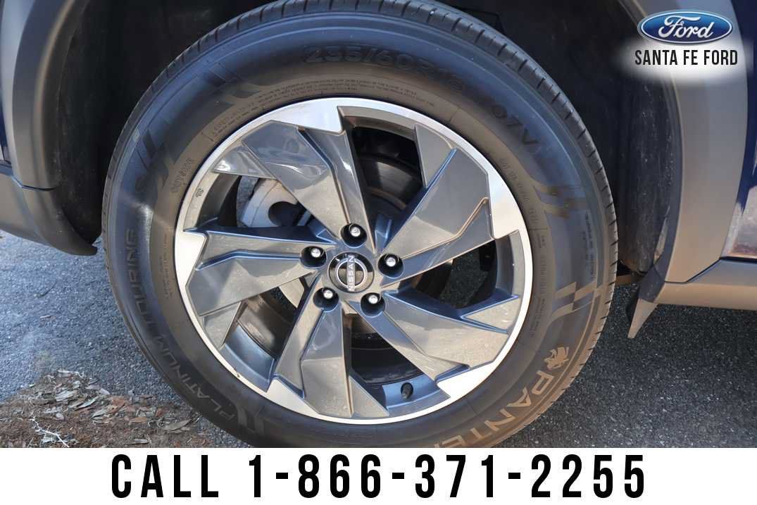 Used 2024 Nissan Rogue SV FWD image 6