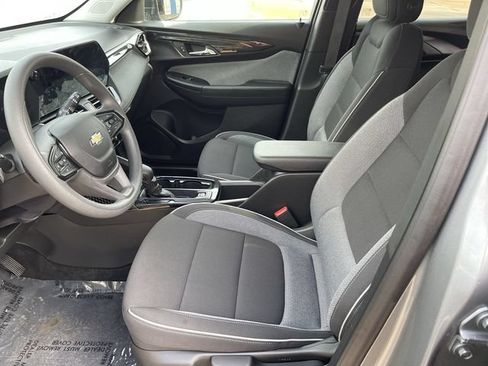 Used 2026 Chevrolet TrailBlazer LS w/ LS Convenience Package FWD image 11