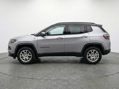 Used 2025 Jeep Compass Trailhawk AWD/4WD image 5
