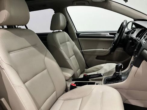 Used 2015 Volkswagen Golf TDI SE image 44