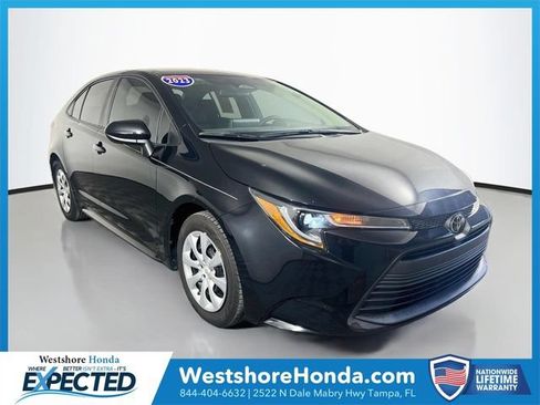 Used 2023 Toyota Corolla LE FWD image 1