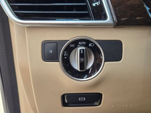 Used 2019 Mercedes-Benz GLE 400 4MATIC image 23