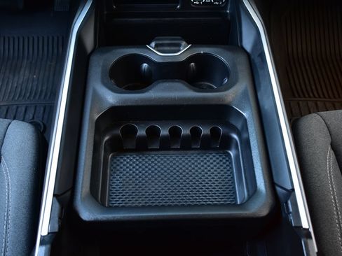 Used 2022 RAM 1500 Big Horn AWD/4WD image 37