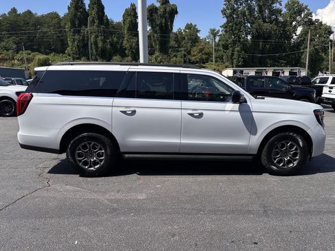 Used 2025 Ford Expedition Max Active AWD/4WD image 5