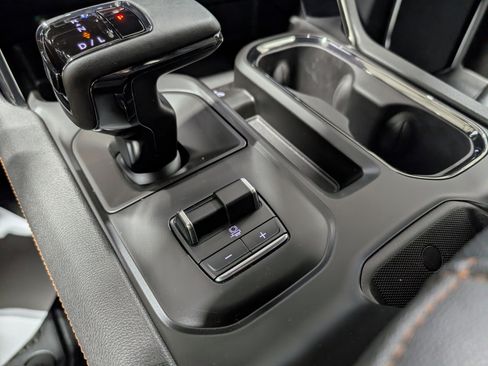 Used 2024 GMC Sierra 1500 AT4 w/ AT4 Preferred Package image 27