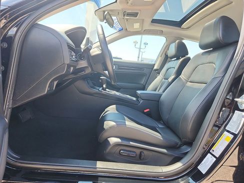 Used 2024 Honda Civic EX-L image 8