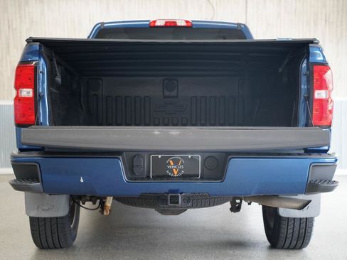 Used 2018 Chevrolet Silverado 1500 LT w/ All Star Edition AWD/4WD image 36