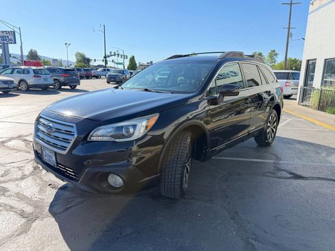 Used 2016 Subaru Outback 3.6R Limited AWD/4WD image 3